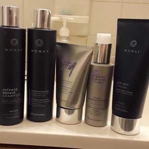 Price drop for ship! Monat 5 items BEST deal here!